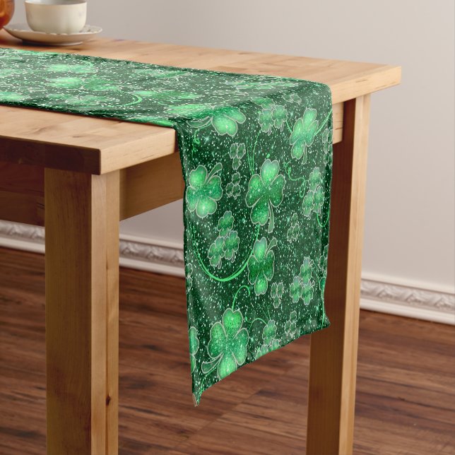 Camino De Mesa Corto Glittering Shamrock and Swirls ID289 (In Situ)