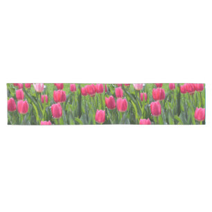Camino De Mesa Corto Hermosas flores de tulipán rosado de primavera