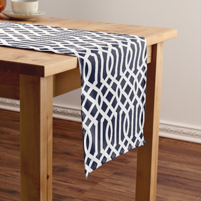 Camino De Mesa Corto Navy Blue Trellis (In Situ)