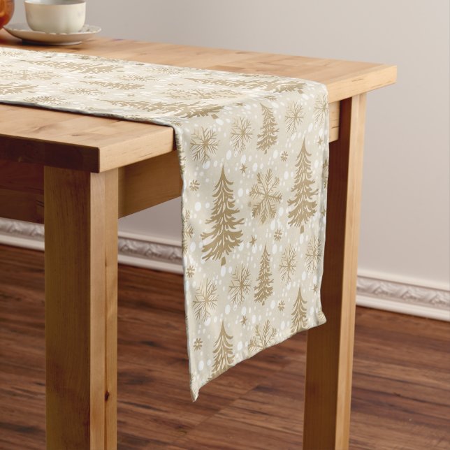 Camino De Mesa Corto Neutral Tone Gold Christmas Tree Snowflake Pattern (In Situ)