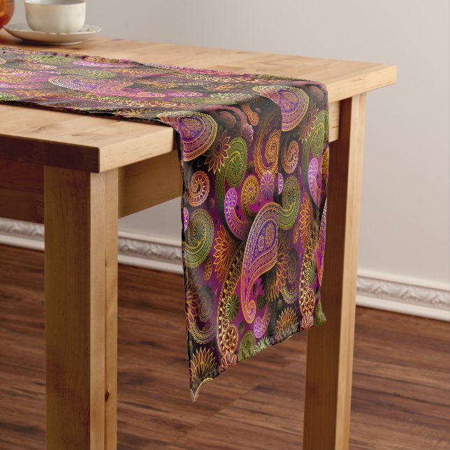 Camino De Mesa Corto Paisley Purple (In Situ)