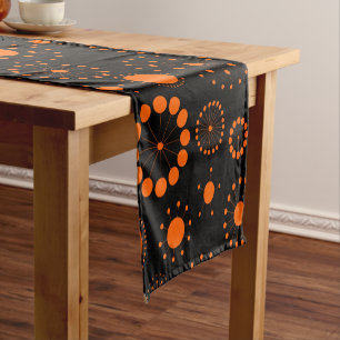 Camino De Mesa Corto Patrón de círculos y estrellas de Naranja moderno