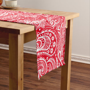 Camino De Mesa Corto Patrón De Paisley Floral Rojo Y Blanco
