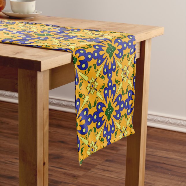 Camino De Mesa Corto Patrón De Tile Español Azul Y Amarillo naranja (In Situ)