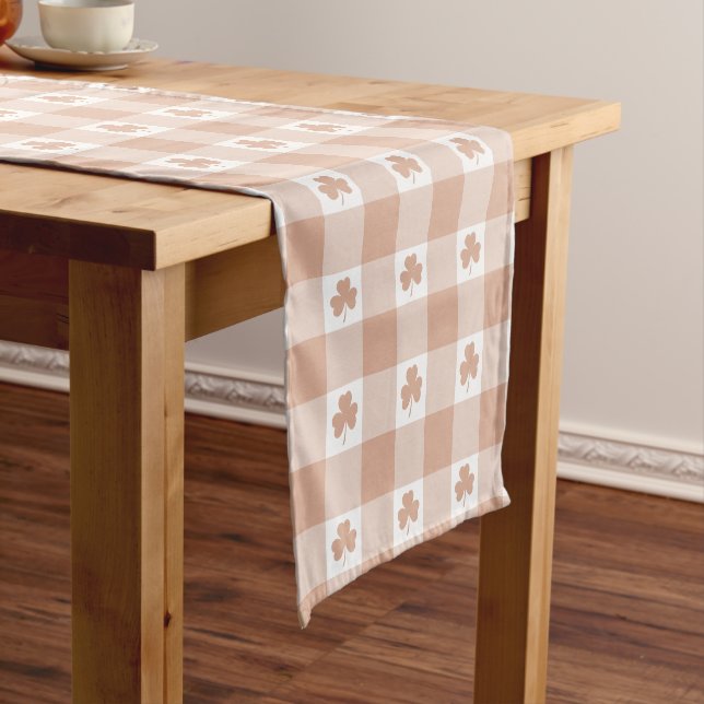 Camino De Mesa Corto Peach Plaid Shamrock Clover Retro Table Runner (In Situ)