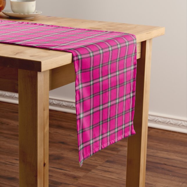 Camino De Mesa Corto Pink Black White Plaid Bright Table Runner (In Situ)