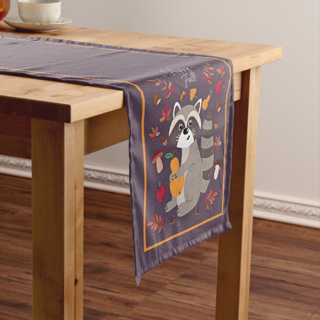 Camino De Mesa Corto Raccoon de otoño con texto personalizado (In Situ)