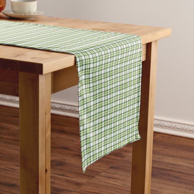 Camino De Mesa Corto Saint Patricks Day Table Runner (In Situ)