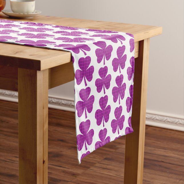 Camino De Mesa Corto Shamrock Shape Plaid Pink Purple Table Runner (In Situ)