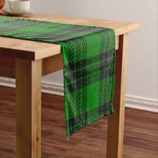 Camino De Mesa Corto Tartan Plaid Verde y Negro