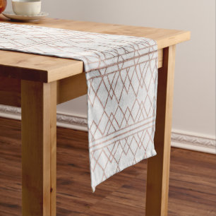 Camino De Mesa Corto Triángulos geométricos del falso oro color de rosa