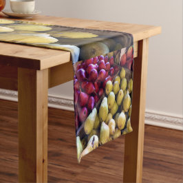 Camino De Mesa Corto Un Bushel de Apple Table Runner