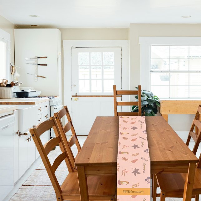 Camino De Mesa Corto Whimsical Woodlands Cae Personalizar de Acción de  (Subido por el creador)