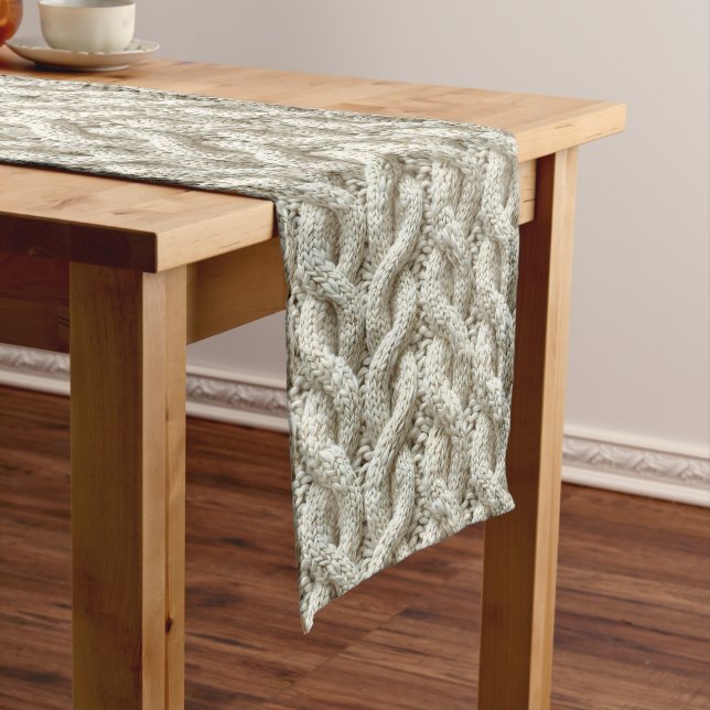 Camino De Mesa Largo Chic cream knitting pattern (In Situ)