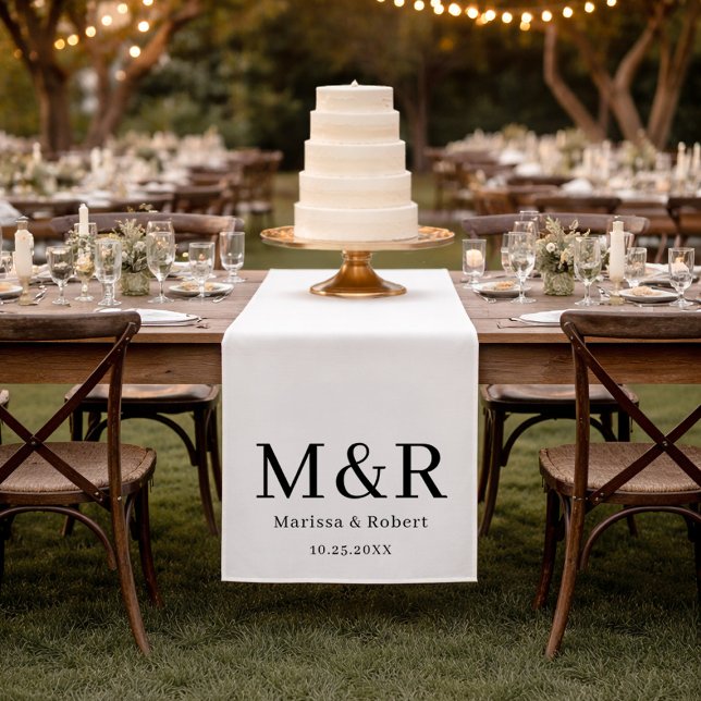 Camino De Mesa Largo Custom Couple Monogram Wedding Table Runner  (Subido por el creador)