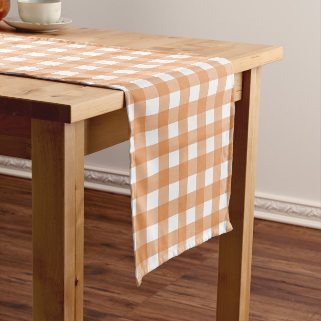 Camino De Mesa Largo Gingham Plaid, blanco y Naranja moderno (In Situ)