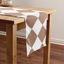 Patrón de diamantes en blanco y mousse de mocha