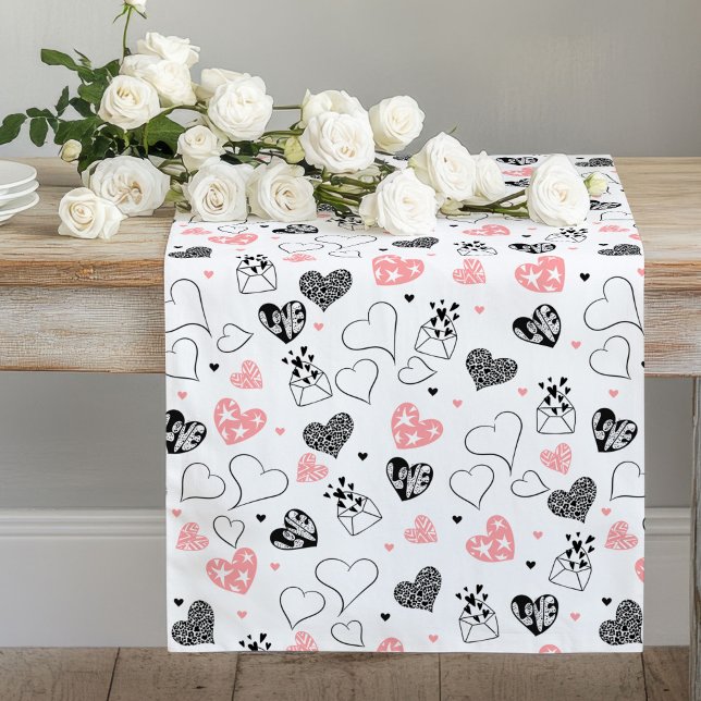 Camino De Mesa Largo Romantic Love Gift Pink Black Heart Table Runner (Romantic Love Gift Pink Black Heart Table Runner)