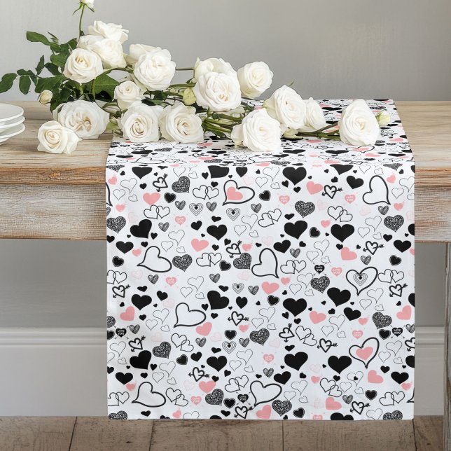 Camino De Mesa Largo Romantic Love Gift Table Runner Pink Black Hearts (Romantic Love Gift Table Runner Pink Black Hearts)
