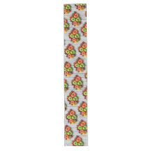 Tomates a rayas coloridos en mesa meteorológica