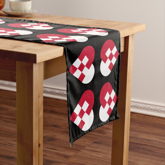 Camino De Mesa Largo Yule Heart (In Situ)