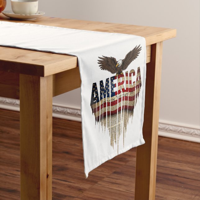 Camino De Mesa Mediano Bandera gruesa de Estados Unidos y águila (In Situ)