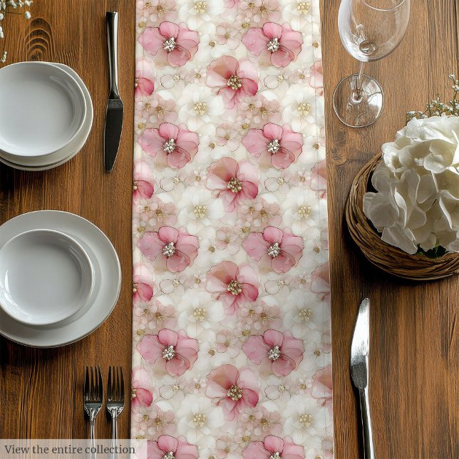 Camino De Mesa Mediano Elegant pink flowers and gold table wrap design (Elegant pink flowers and gold table wrap design Medium Table Runner)