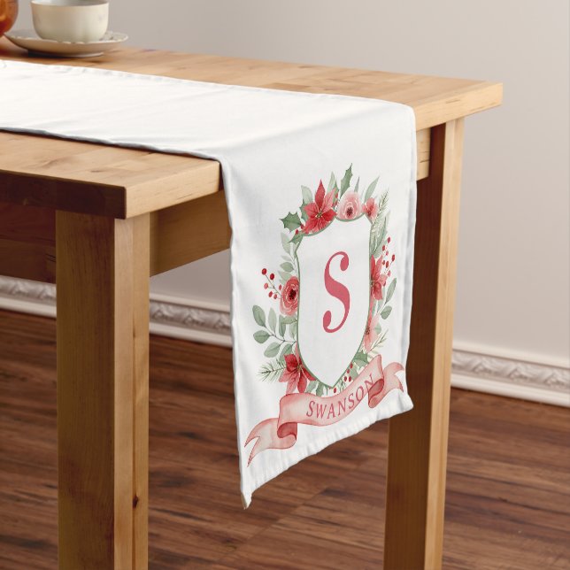 Camino De Mesa Mediano Grandmillennial Holiday Crest | Christmas Monogram (In Situ)