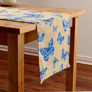 Camino De Mesa Mediano Mariposas azules retro Chinoiserie Rubor Ivory