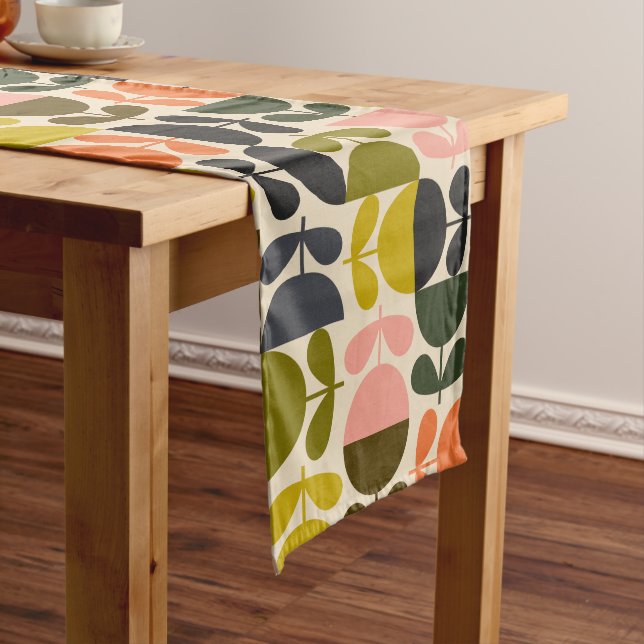 Camino De Mesa Mediano Mid‑century modern- Retro Scandinavian Flowers  (In Situ)