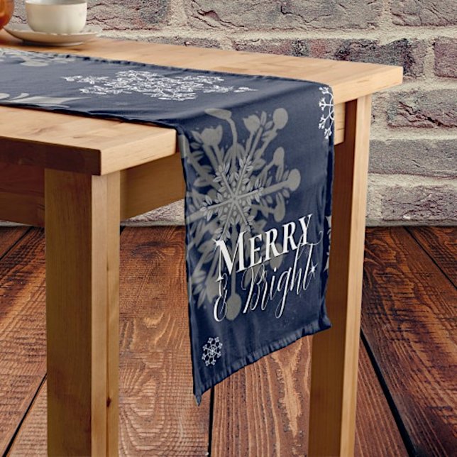 Camino De Mesa Mediano Navidades Blue Merry and Bright Snflakes (Blue Merry and Bright Snowflakes Christmas Table Runner)