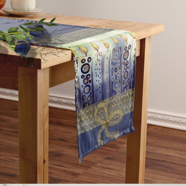 Camino De Mesa Mediano Paz elegante, luz, velas de amor (Elegant Peace, Light , Love Candles Medium Table Runner)