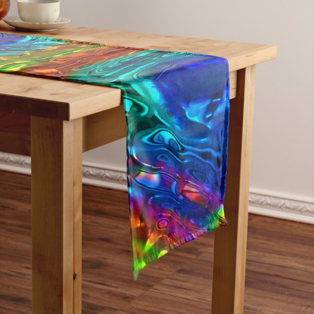 Camino De Mesa Mediano Peacock Feathers Glass Art 1 (In Situ)