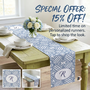 Camino De Mesa Mediano Personalizado Dusty Blue y Blanco Damask Elegante 
