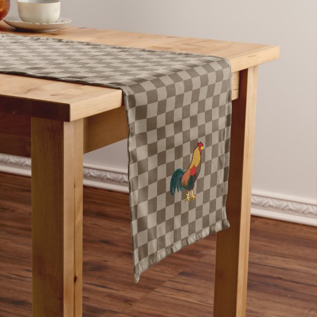 Camino De Mesa Mediano Rooster Brown Gingham Table Runner (In Situ)
