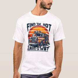 Camión de bomberos de época con camiseta gráfica d