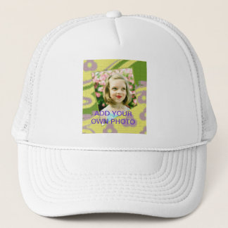 CAMIONERO AÑADA SU PROPIO GORRA DE LA FOTO