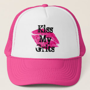 Camionero Bese mis arenas con el gorra de los labios