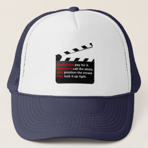 Camionero El equipo de cine le da una propina a su gorra y l