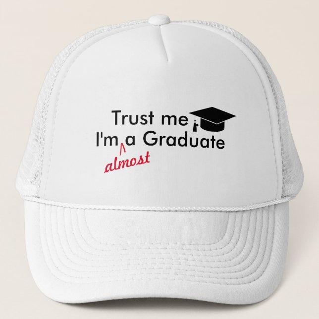 Camionero Gorra de casi grado - Punny Graduation Cap (Anverso)