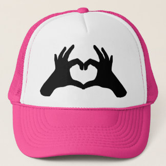 Camionero gorra del corazón de la mano