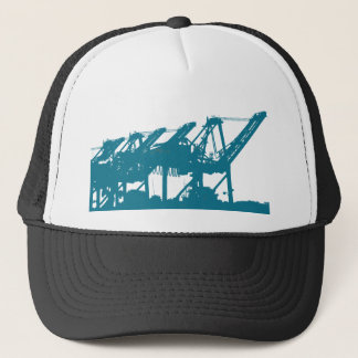 Camionero Grúas de Harbror del puerto en gorra azul