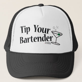 Camionero Incline su gorra de Martini del camarero
