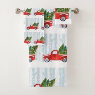 Camioneta pickup roja del navidad en un camino