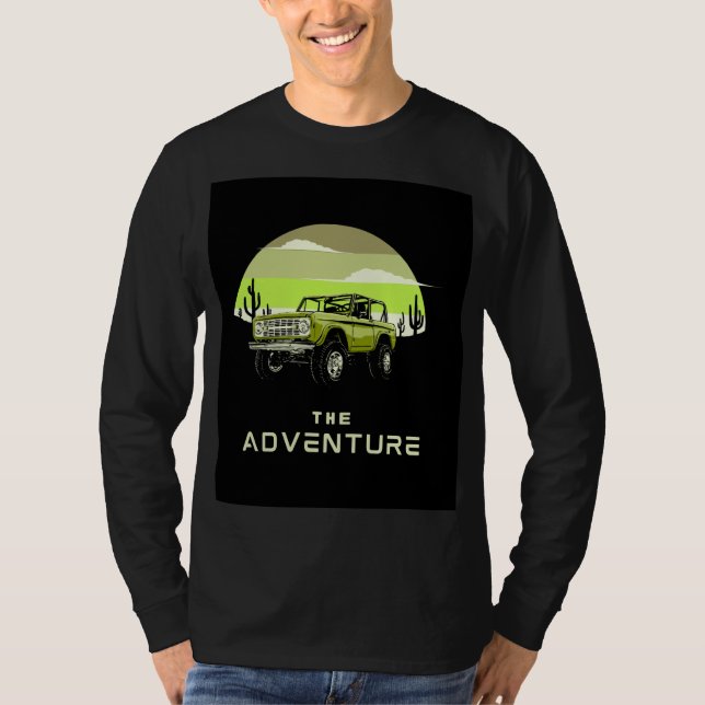 Camisa de manga larga con diseño de aventuras. (Anverso)