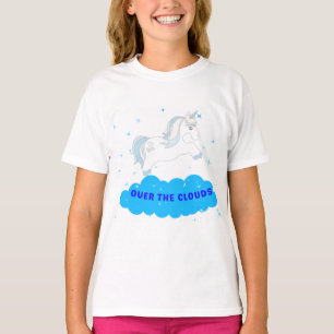 Camisa de unicornio con una nube