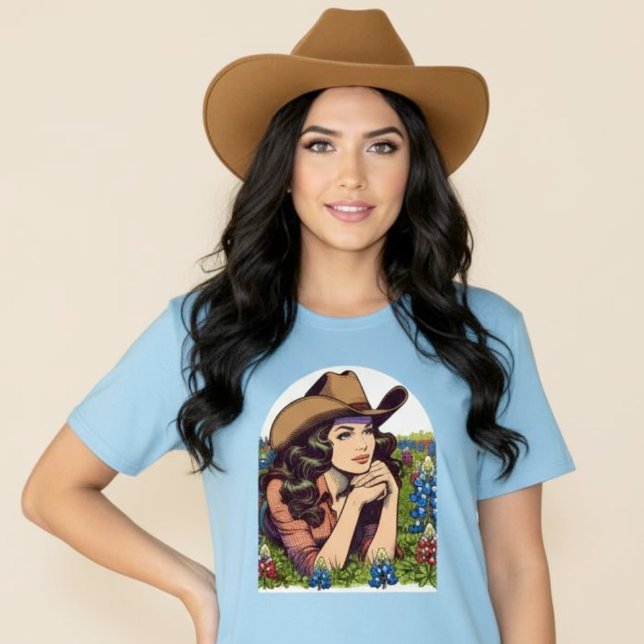Camisa de Vintage Brunette Cowgirl de Texas Bluebo (Texas Bluebonnets Vintage Brunette Cowgirl Shirt.)