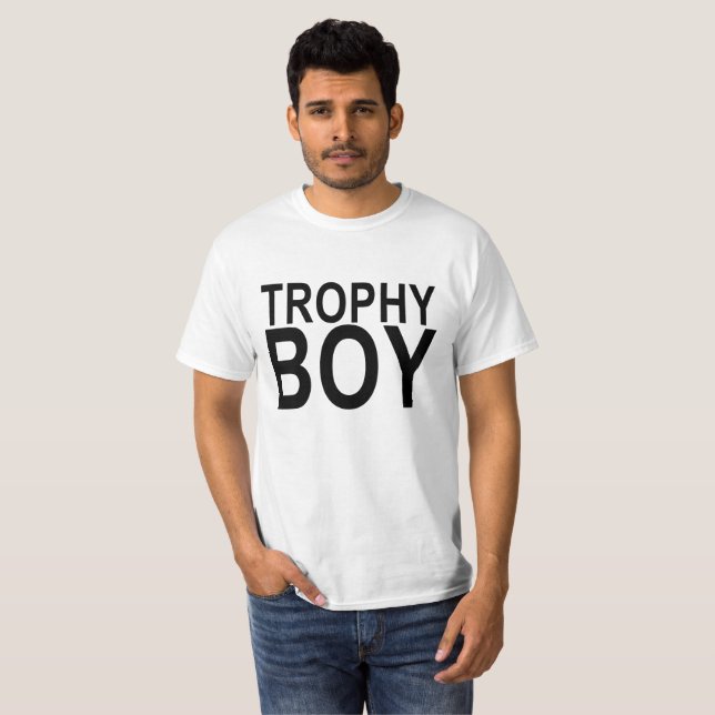 CAMISA DEL MUCHACHO DEL TROFEO. (Anverso completo)