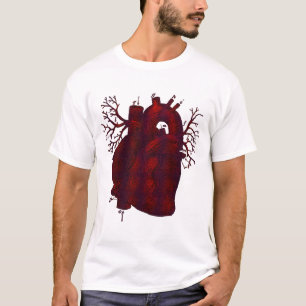 Camisa humana oscura del corazón