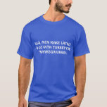 CAMISA JUDÍA DIVERTIDA DE LA COMIDA DE<br><div class="desc">ESTE LOS HOMBRES REALES HACEN LOS LATKES PARA IR CON TURQUÍA PARA THANKSGIVUKKAH SON UNA CAMISA ESPECIAL JUDÍA DE 2013 AMERICANOS. UN QUÉ GRAN REGALO DE JÁNUCA PARA NUESTRO INDIVIDUO.</div>